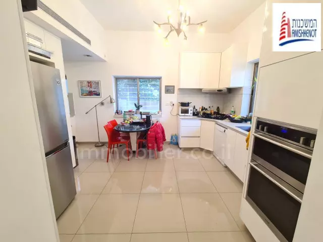 Villa 7 rooms Jerusalem Mochava Germanit