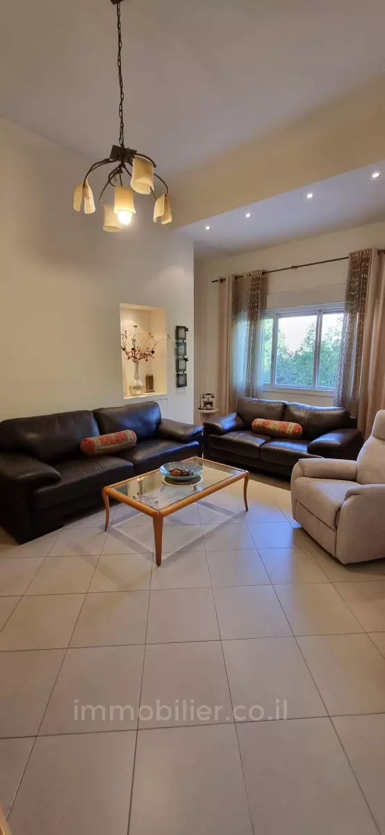 Departamento 8 habitaciones Jerusalén Baka 1-IBL-2897