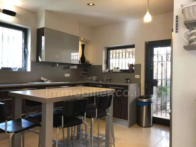 Коттедж 6 комнат Иерусалим Мошава Германит