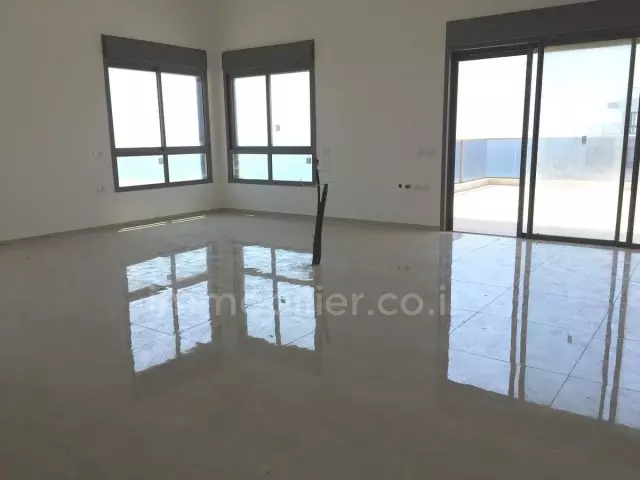 Cobertura 5 cômodos Ashdod Mar