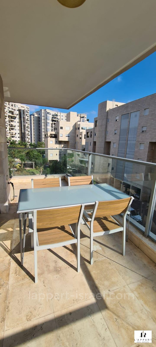 Appartement 4 pièces Tel Aviv Ramat Aviv 175-IBL-3246