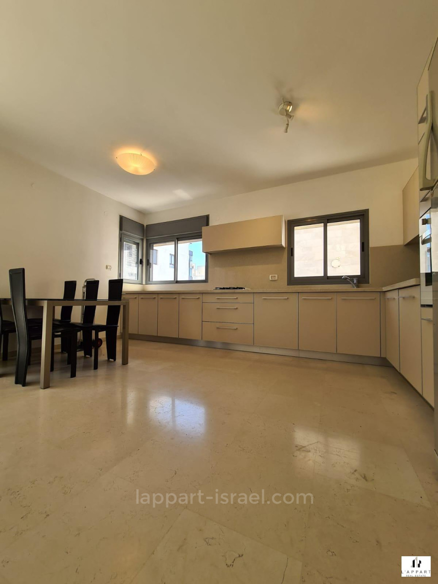 Departamento 4 habitaciones  Tel Aviv Ramat Aviv 175-IBL-3246