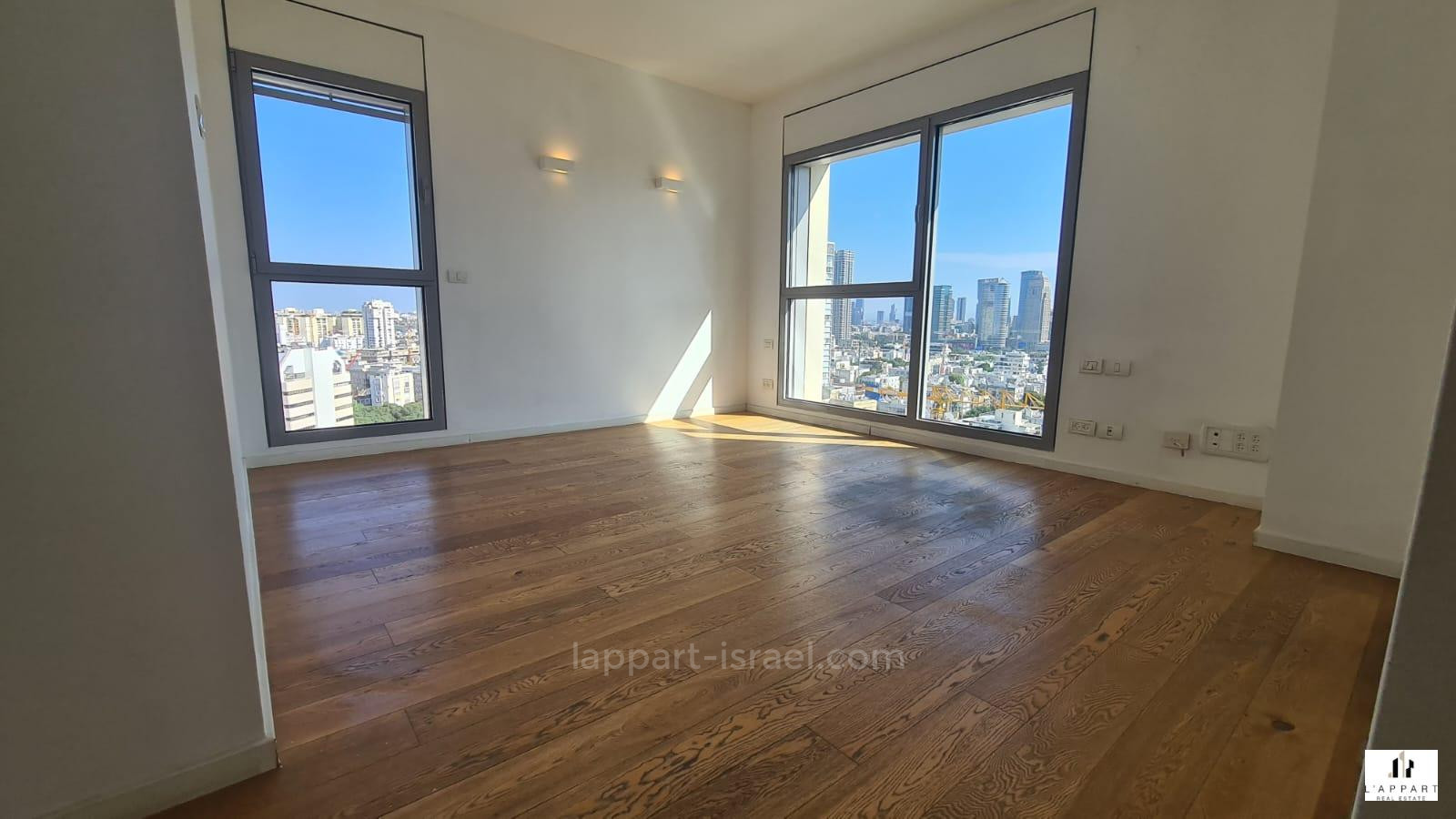 Apartment 3.5 Rooms Tel Aviv City center 175-IBL-3273