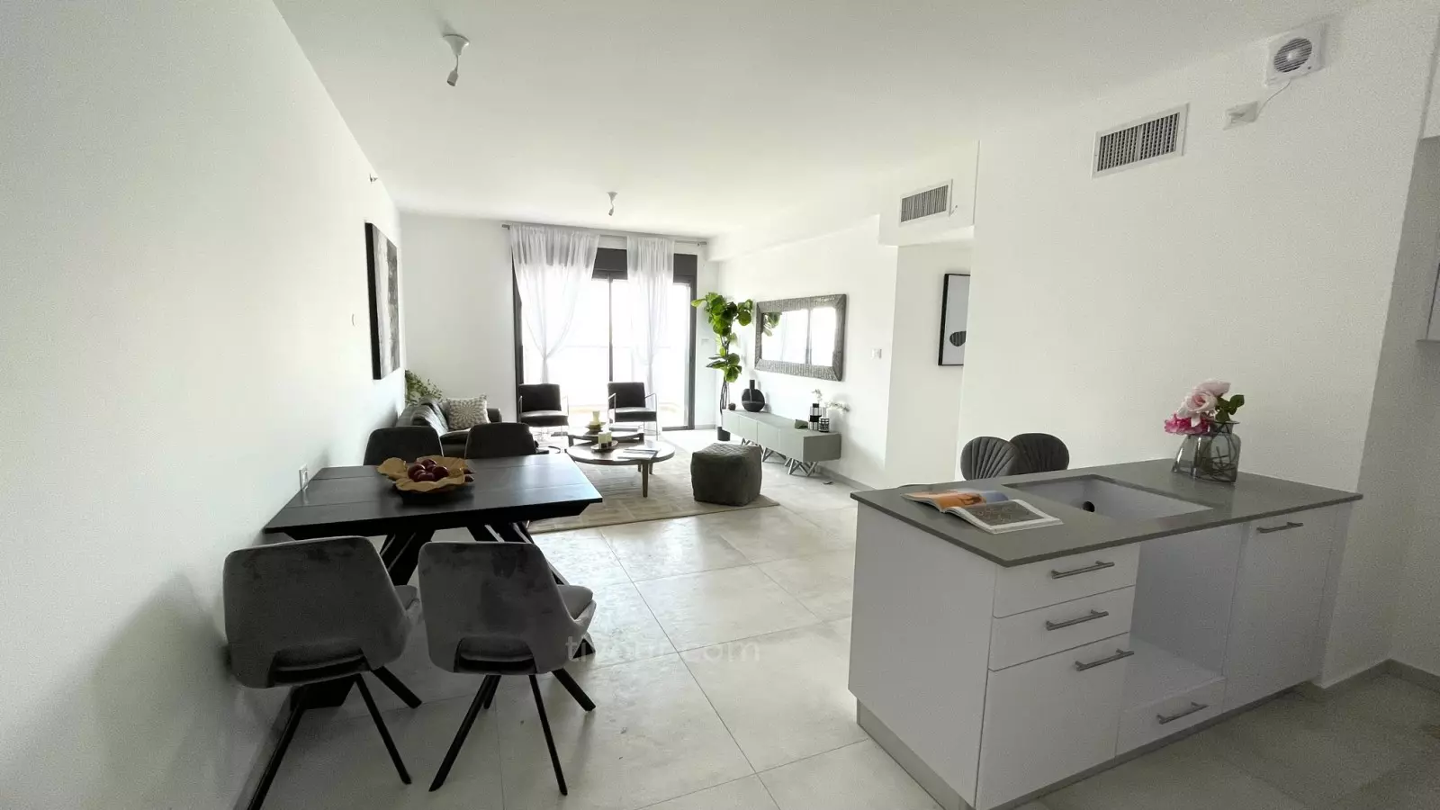Apartamento 4 cômodos Ashdod Het 210-IBL-1772