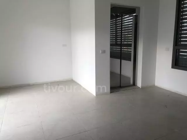 Casa de campo 0 cômodos Ashdod Marina