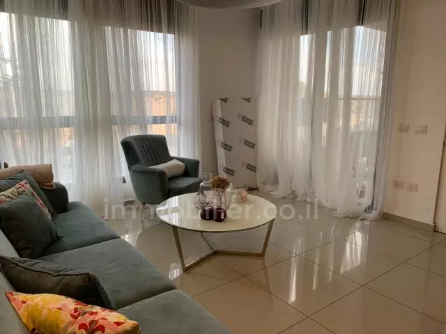 Apartment 5 rooms Ashdod Tet Zayin