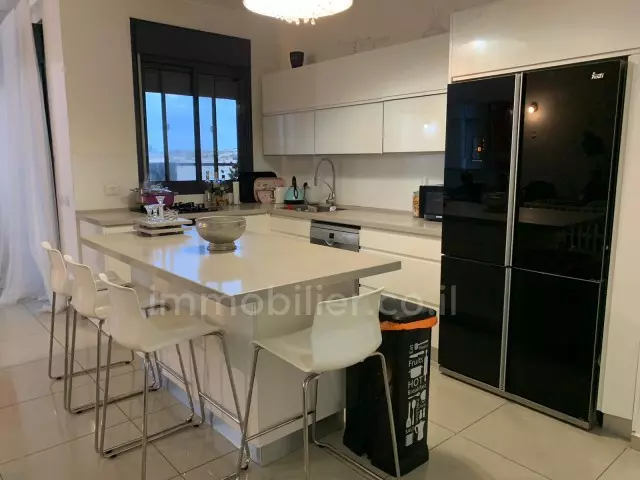 Apartment 5 rooms Ashdod Tet Zayin