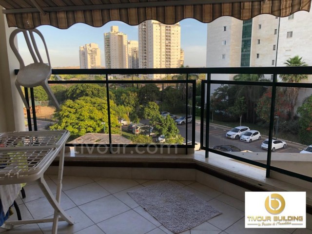 Продажа Квартира Ashdod