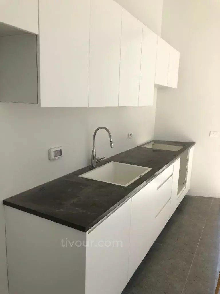 דירה 3 חדרים תל אביב רובע הים 210-IBL-1984