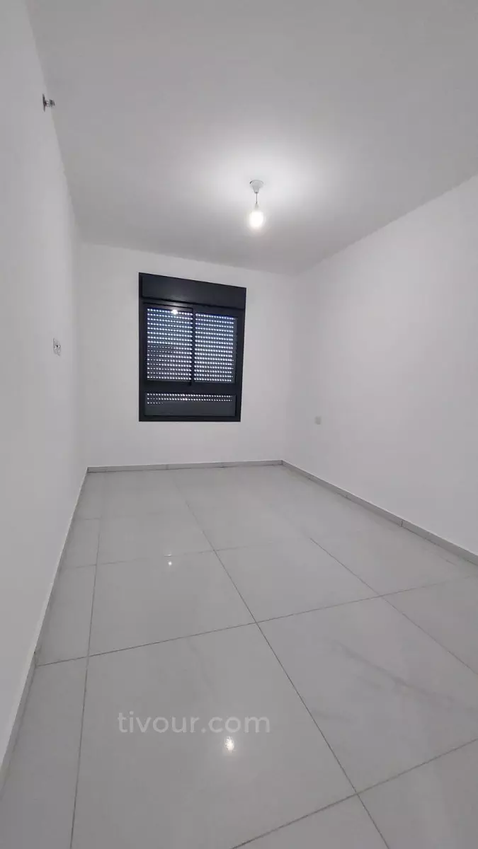 Apartamento 2 cômodos Ashdod Het 210-IBL-1986