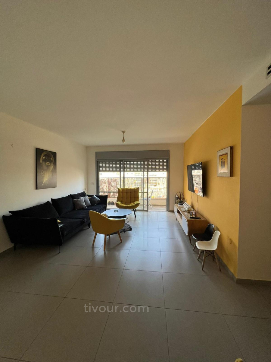 Apartamento 4 cômodos  Netivot Kiryat Menahem 210-IBL-2000