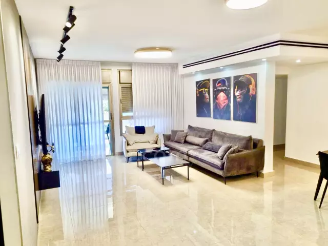 Apartment 5 rooms Ashdod Yud Bet