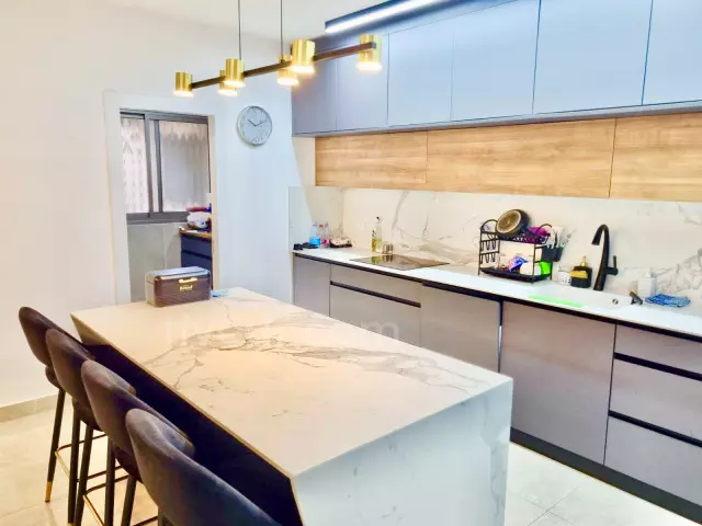 Apartment 5 rooms Ashdod Yud Bet