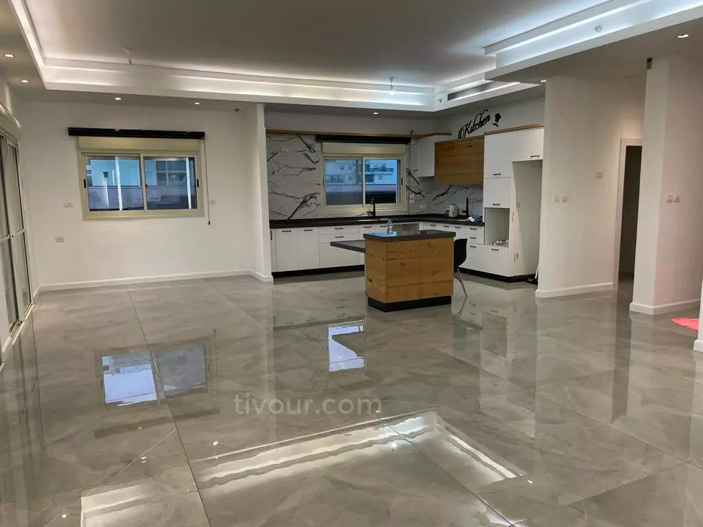 Penthouse 5 rooms Ashdod Tet Zayin 210-IBL-2133