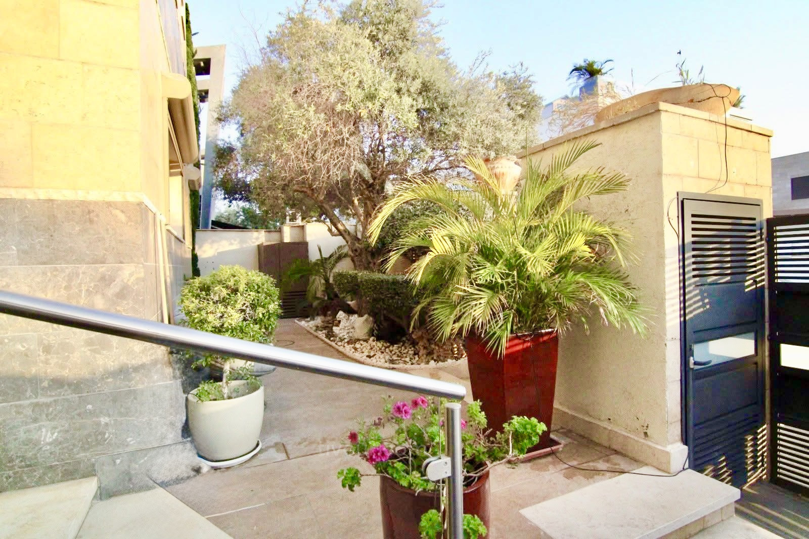 Residential quarter Villa de prestige a vendre a ashdod quartier youd zayin 2e ligne de mer