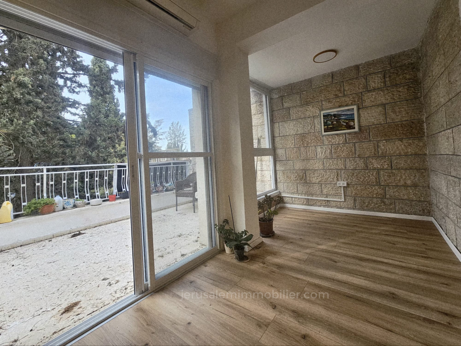 Wohnquartier A vendre appartement lumineux avec terrasse souccah a arnona jerusalem immobilier 026786595