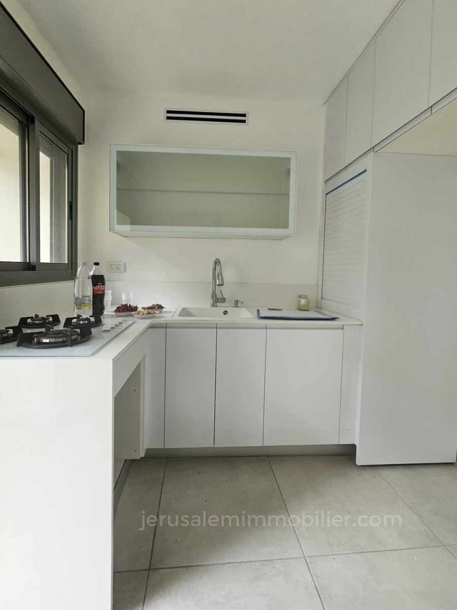 Barrio residencial Rasco rare appartement neuf avec jardin prive dans immeuble renove jerusalem immobilier 026786595