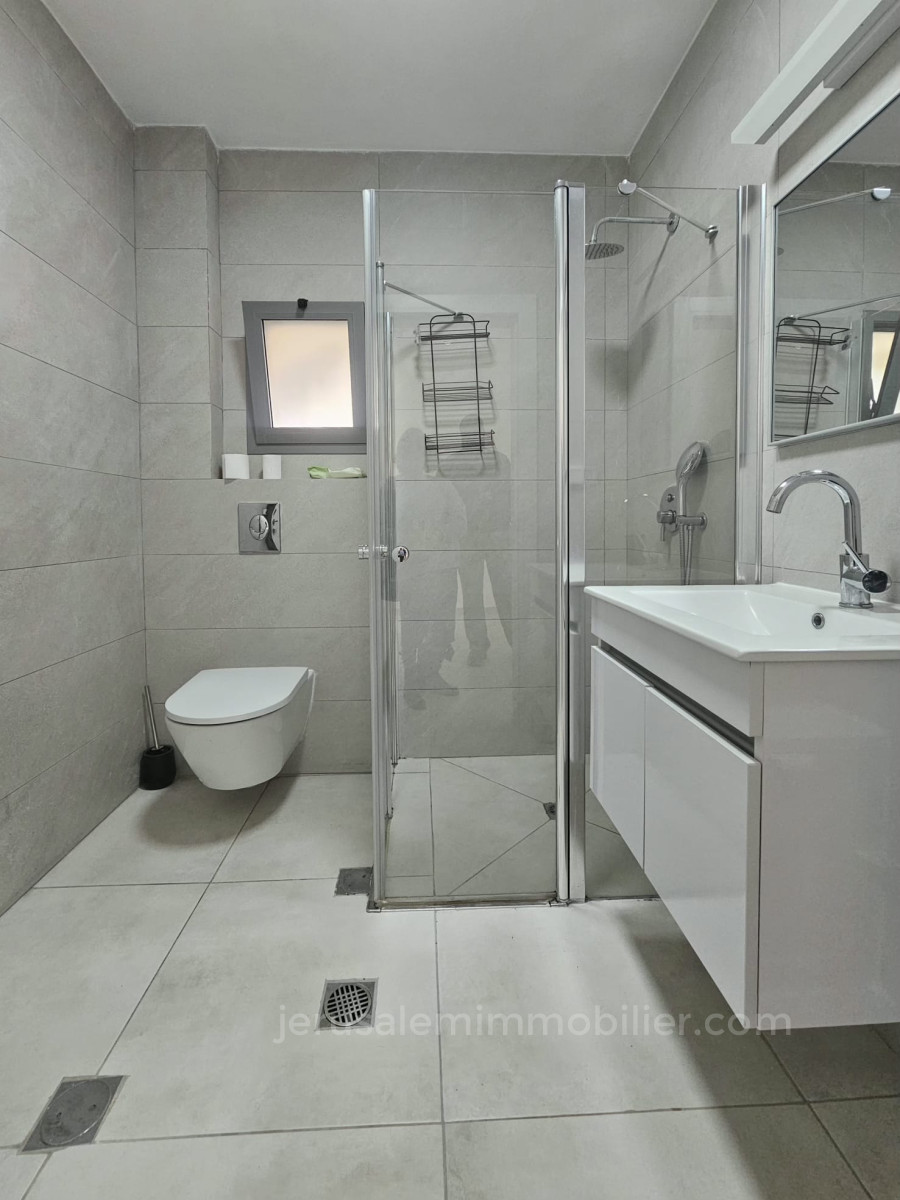 Barrio residencial Rasco rare appartement neuf avec jardin prive dans immeuble renove jerusalem immobilier 026786595