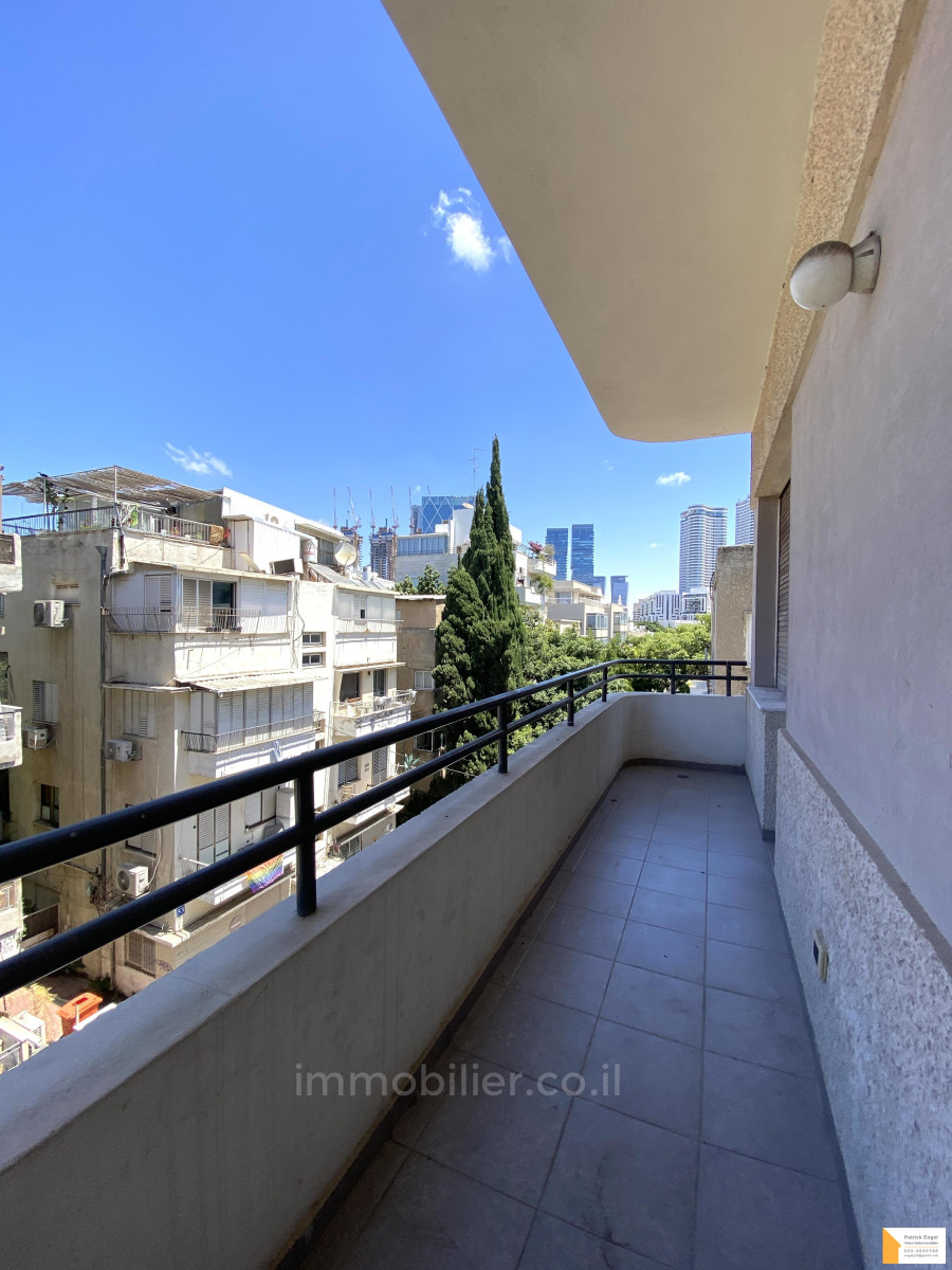 Apartment 3 Rooms Tel Aviv Lev Tel-Aviv 232-IBL-3727