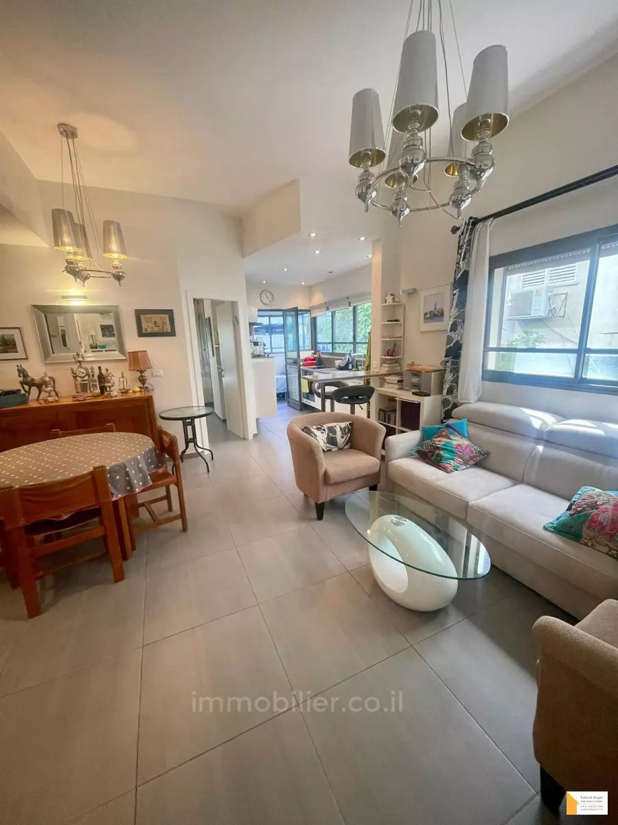 Appartement 3 pi&egrave;ces Tel Aviv quart de la mer 232-IBL-3882