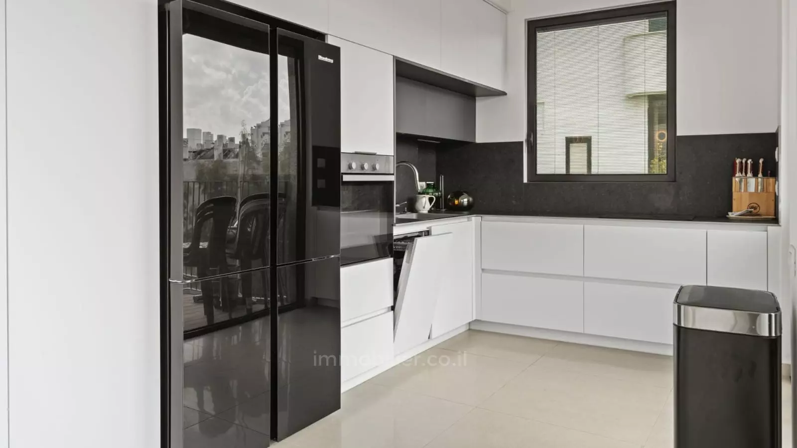 Appartamento 2.5 stanze Tel Aviv Sokolov 232-IBL-3896