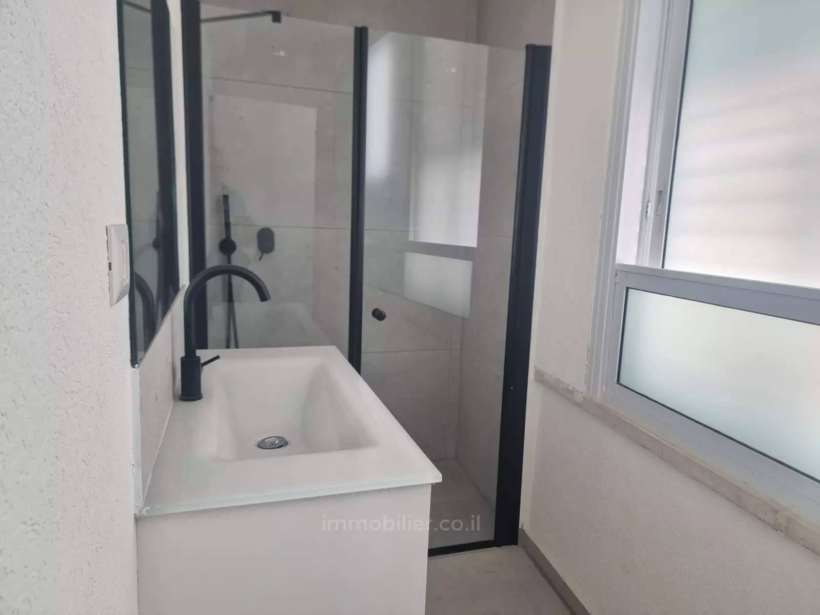 Penthouse 4 rooms Tel Aviv City center 232-IBL-3916