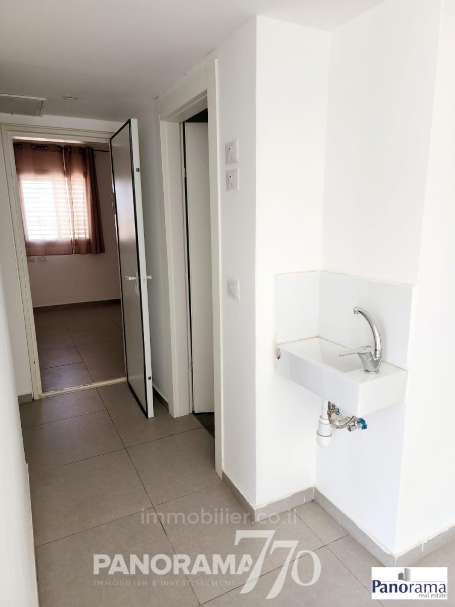 Apartment 4 Rooms Netivot Maarav 233-IBL-1329