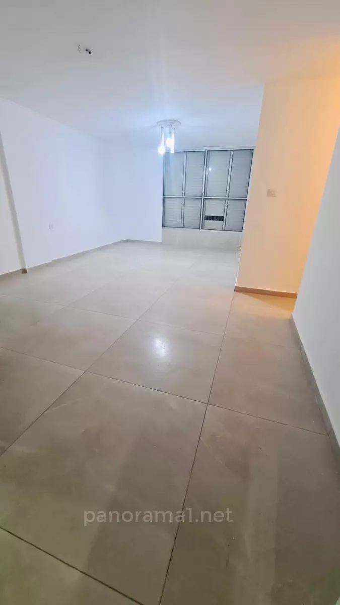 Apartamento 4 cômodos Ascalão Afridar 233-IBL-1544