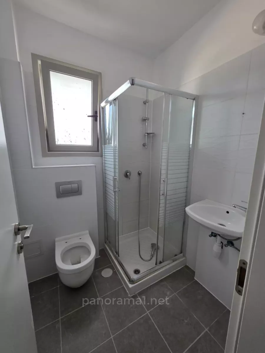 С выходом в сад 4 комнат Ашкелон Agamim 233-IBL-1626