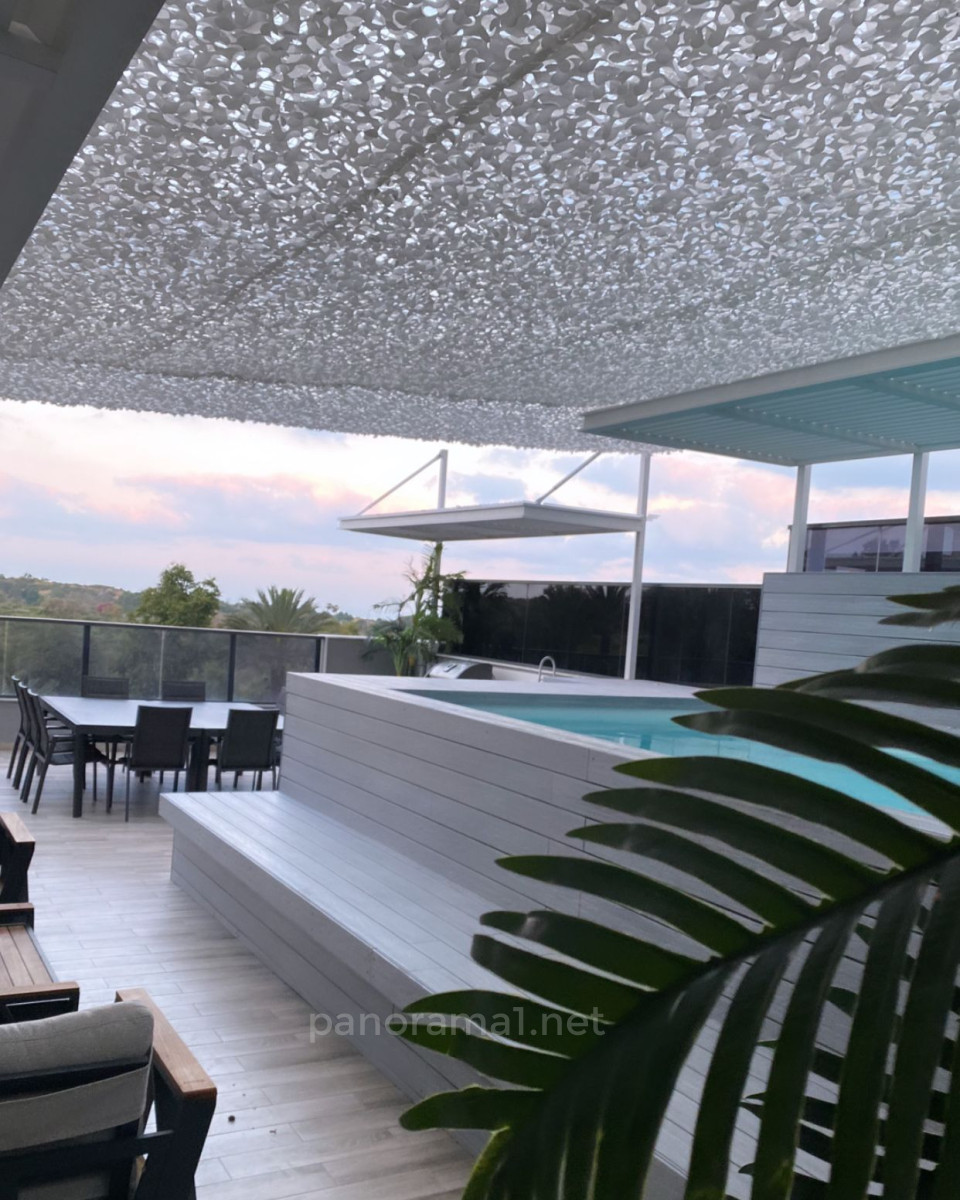 Wohnviertel Rez de jardin face mer avec piscine privee