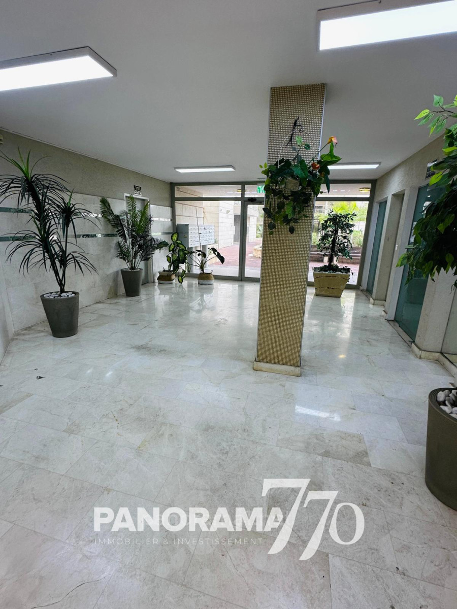 Wohnviertel Ttres bon produit dinvestissement ou pied a terre