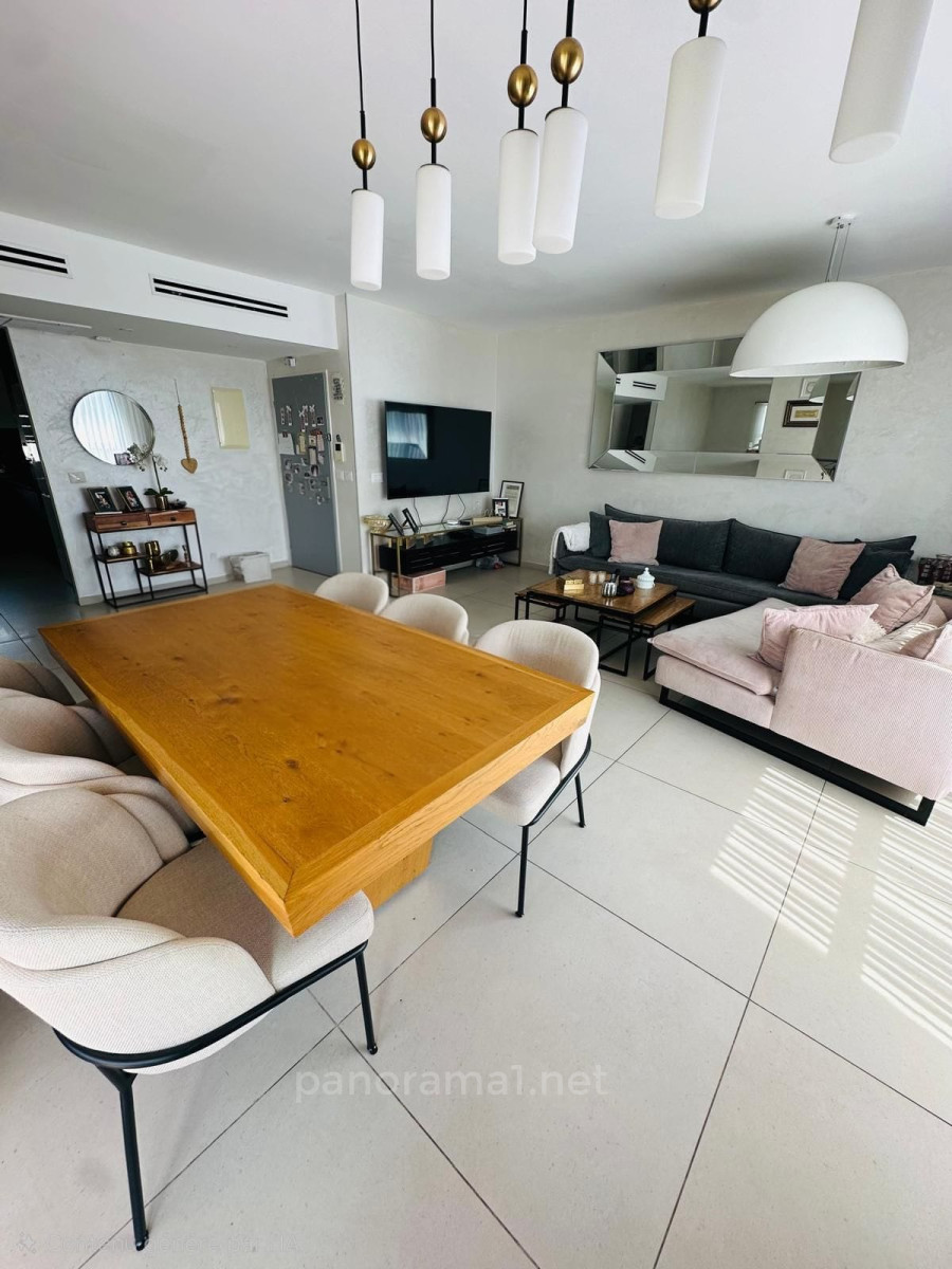 Quartier résidentiel Penthouse duplex a 2 ps du lac