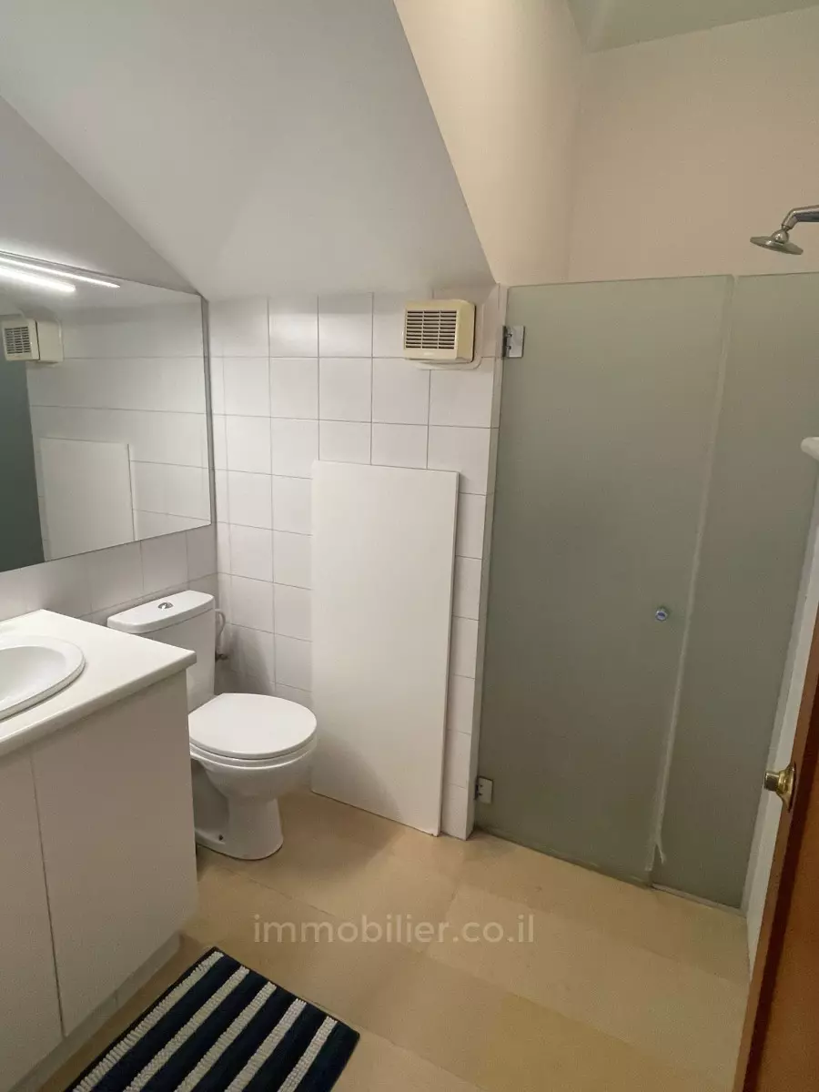 Duplex 6 cômodos Jerusalém Abu Tor 245-IBL-1941