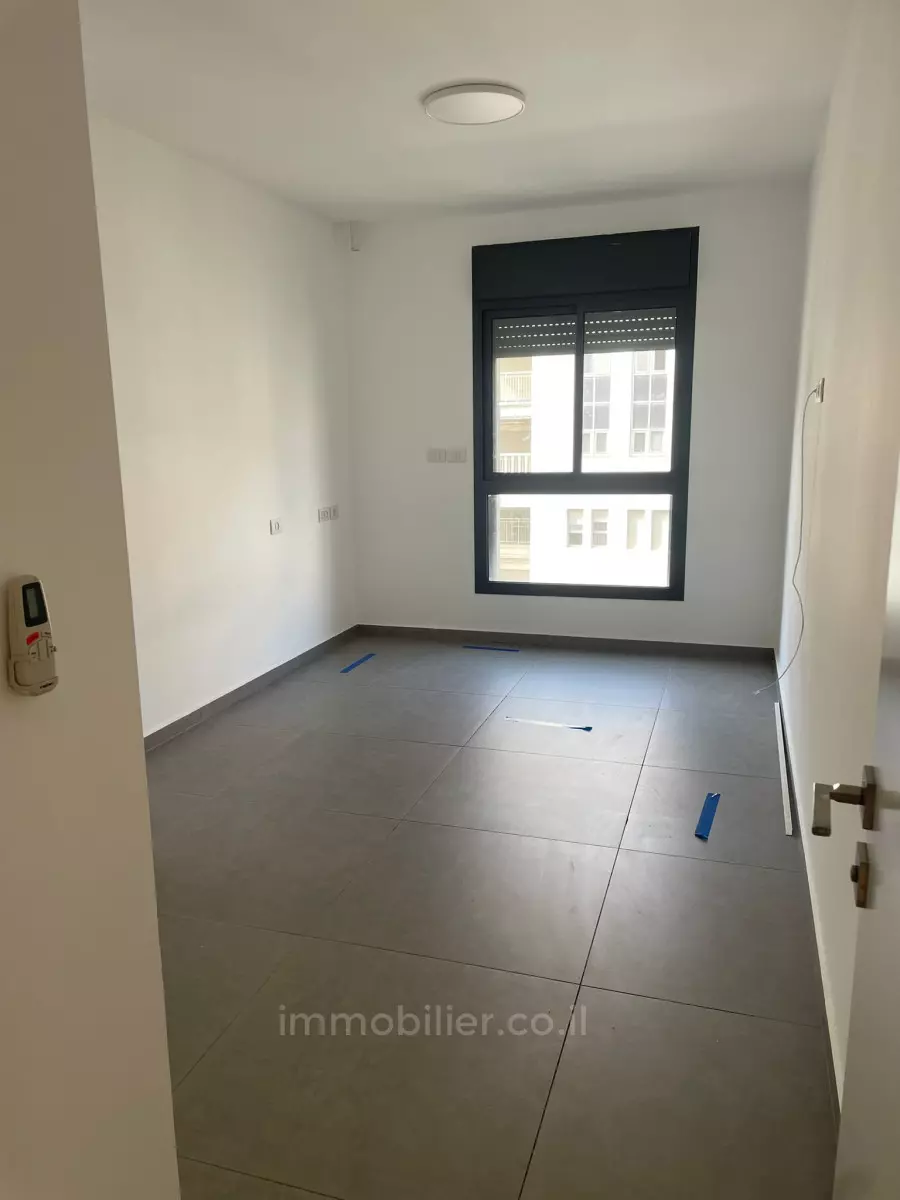 Apartamento 4 cômodos Jerusalém Kiryat haleum 245-IBL-1960