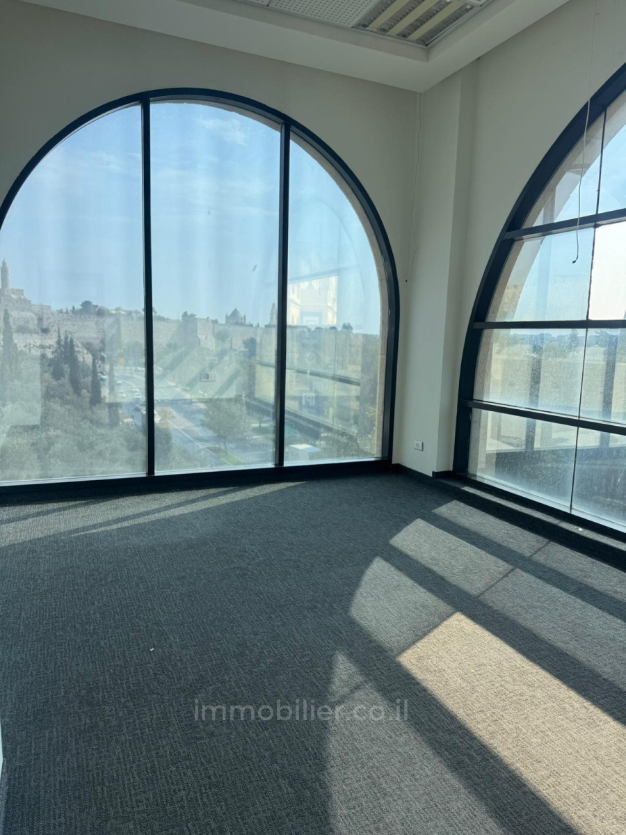 Residential quarter Jerusalem quartier mamilla bureau a louer