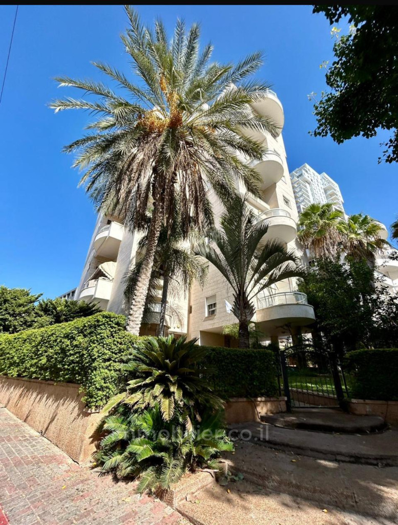 Wohnquartier Penthouse a vendre a netania