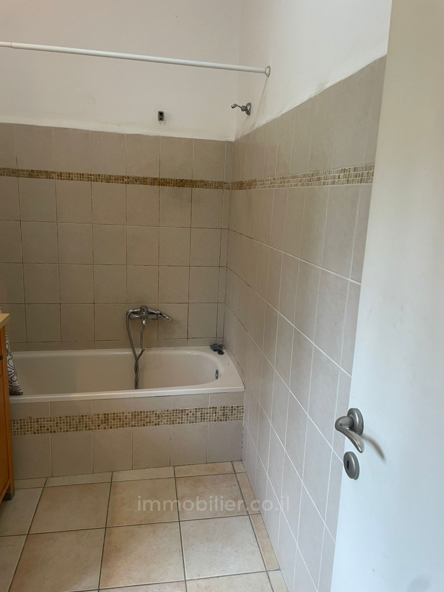 Quartier résidentiel Appartement a louer a jerusalem - moshava germanit