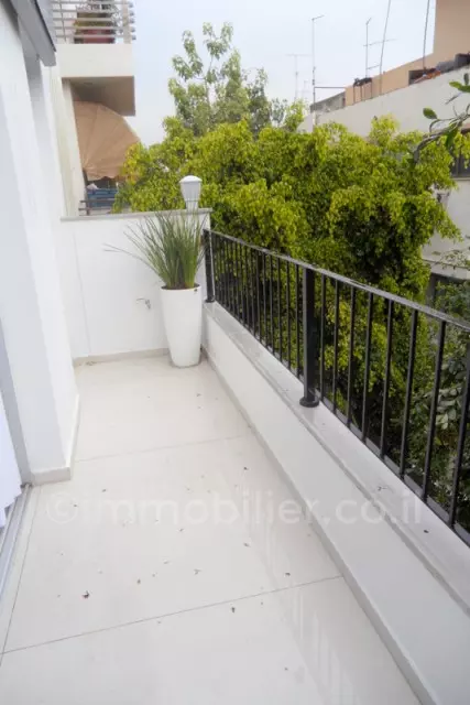 Квартира 3 комнат Tel Aviv рядом с морем