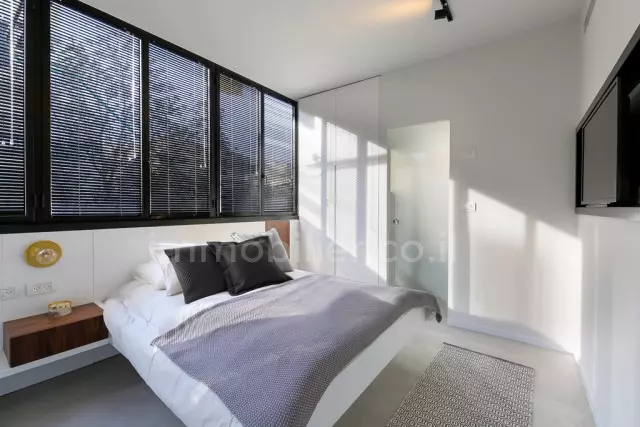 Квартира 3 комнат Tel Aviv Rothshild