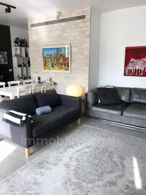 Квартира 4 комнат Tel Aviv Rothshild