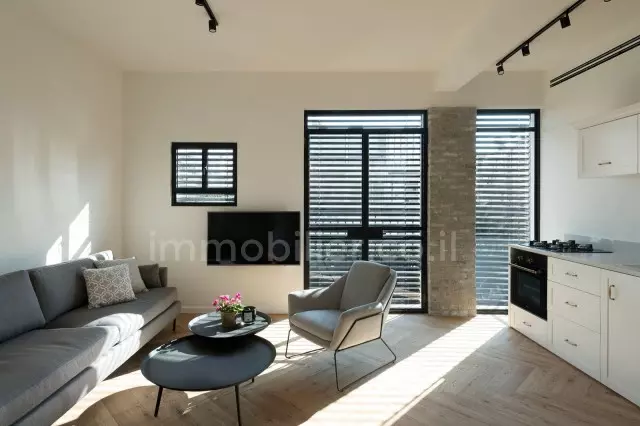 Квартира 3 комнат Tel Aviv рядом с морем