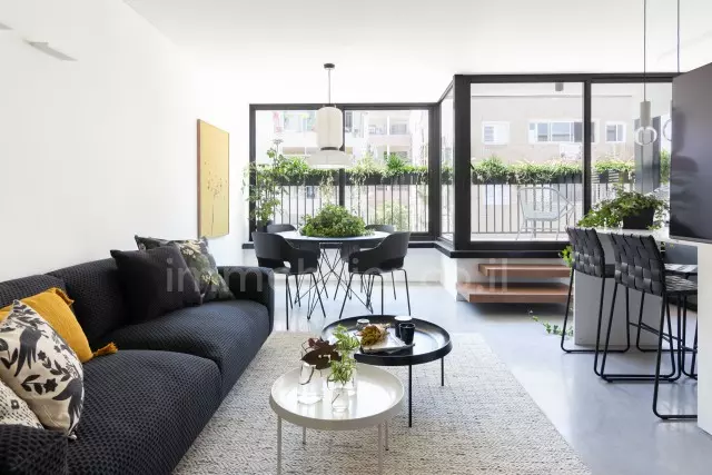 Apartamento 4 cômodos Tel Aviv Kerem Hatemanim