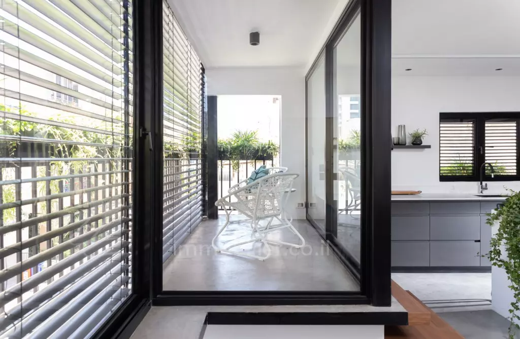 Apartamento 4 cômodos Tel Aviv Kerem Hatemanim 291-IBL-748