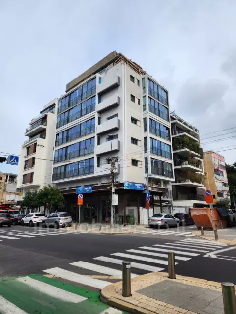 Квартира 3 комнат Tel Aviv рядом с морем