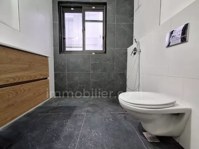 דירה 3 חדרים תל אביב רובע הים