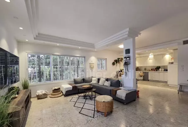 Дуплекс 4 комнат Givataim Shenkin 291-IBL-822