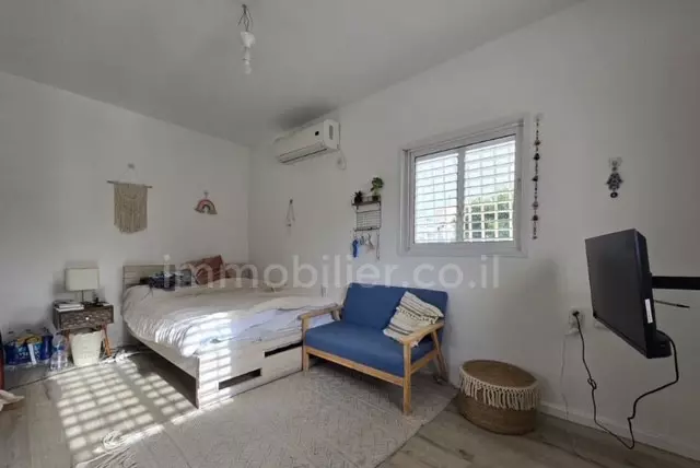 Дуплекс 4 комнат Givataim Shenkin 291-IBL-822