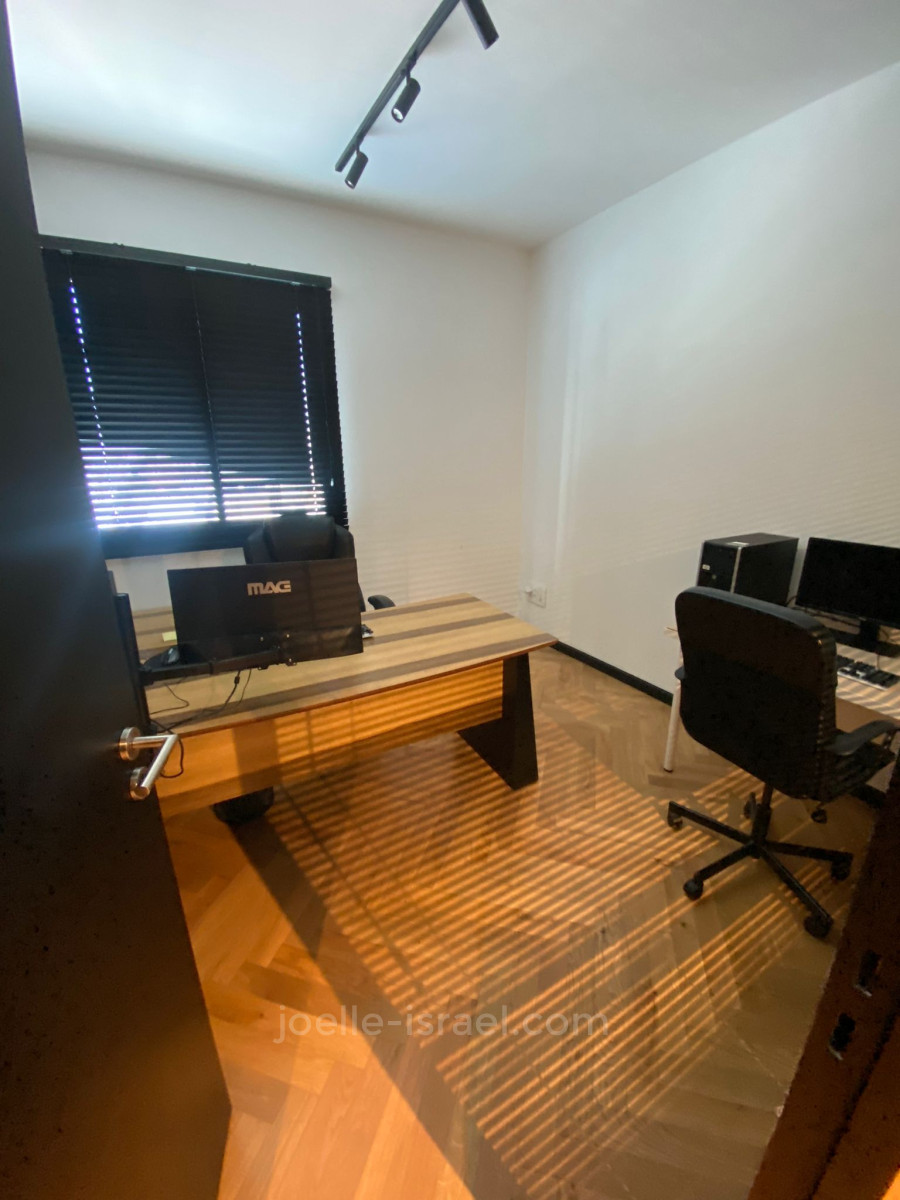Offices 5 Rooms Netanya City center 316-IBL-1658