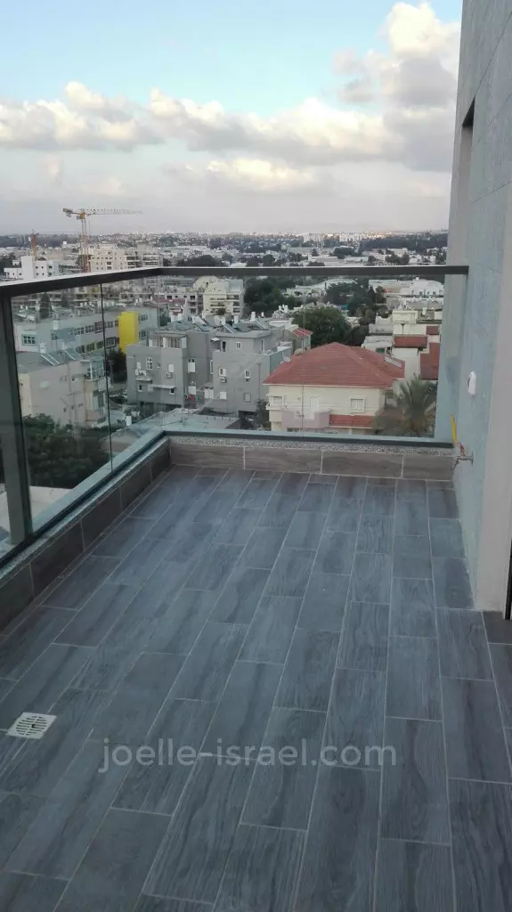 Departamento 4 habitaciones Netanya Centro de la ciudad 316-IBL-1777