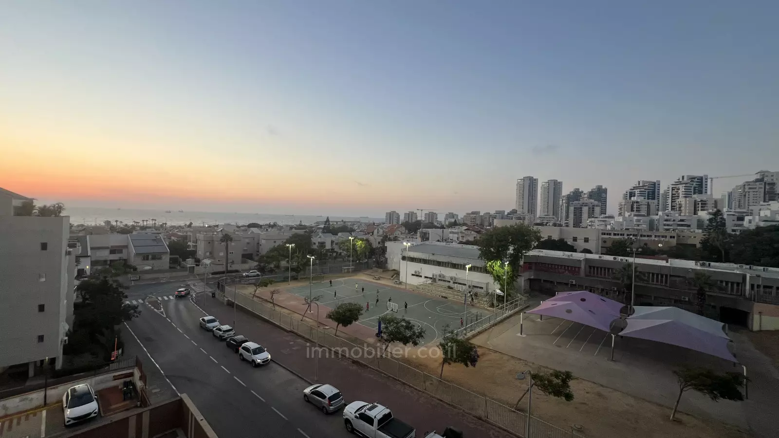 A ne pas manquer !,Avec terrasse,Bel appartement,Bien agencé,Bon emplacement,Grand,spacieux,Vue sur la mer